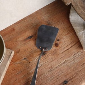 Spring steel spatula
